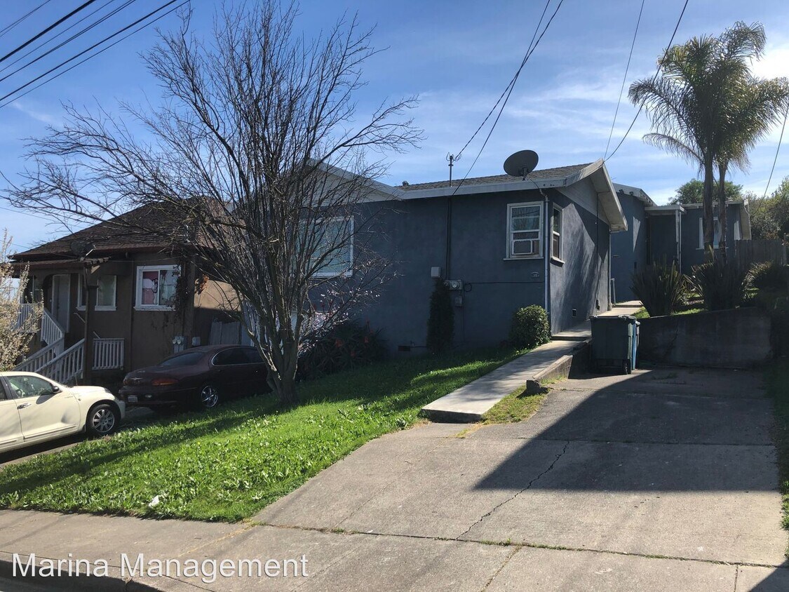 Primary Photo - 1 br, 1 bath Apartment - 121 Denio St