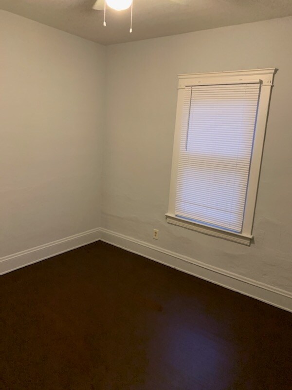 Foto del edificio - 4064 E 57th St