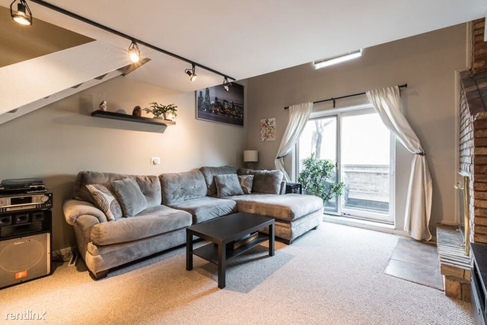 Foto principal - 2828 N Burling St