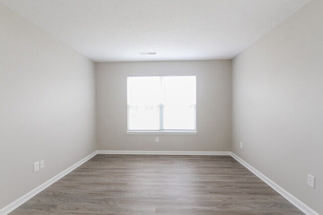 Foto del edificio - 224 Rolling Ridge Dr