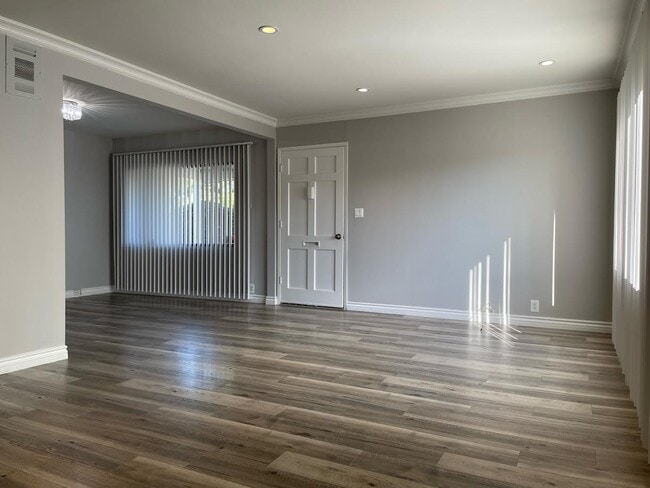 Building Photo - 6263 Goodland Pl