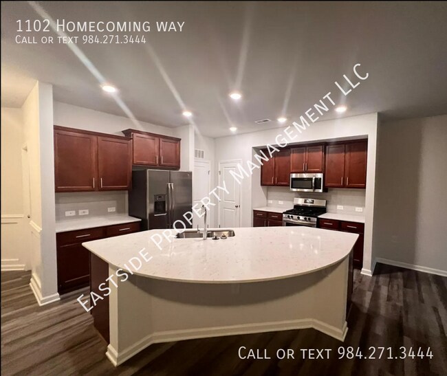 Building Photo - 1102 Homecoming Wy