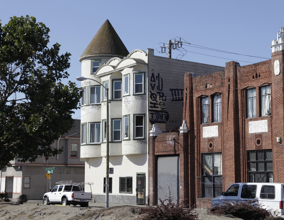 Building Photo - 2505 San Pablo Ave