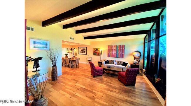 Foto del edificio - 56 Country Club Rd