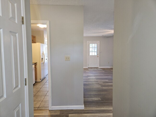 Building Photo - 5441 Archer Rd