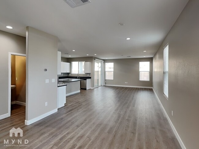 Building Photo - 3794 Paseo de Paz Ave