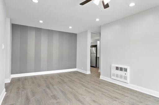 Foto del edificio - 7638 N Eastlake Terrace