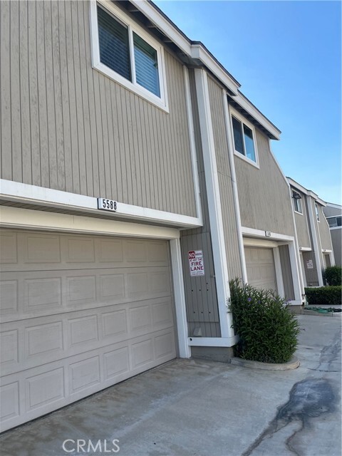 Building Photo - 5586 Orange Ave