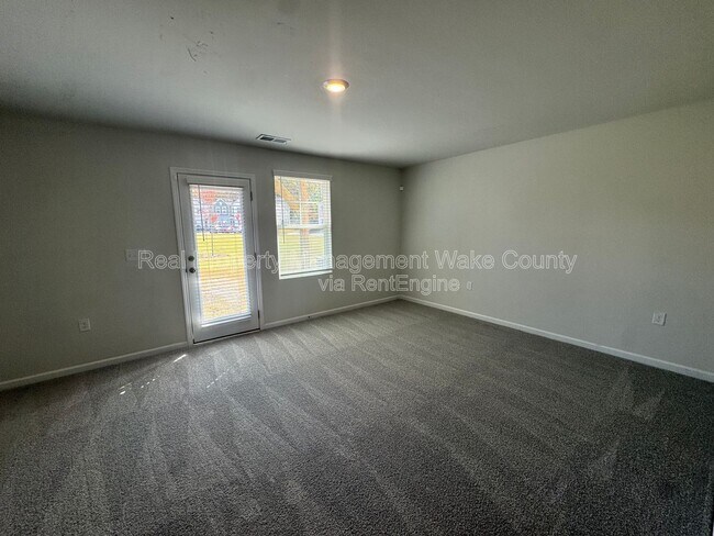 Building Photo - 2727 Chert Ln