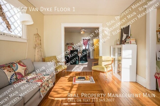 Foto del edificio - 648-650 Van Dyke Floor 1-
