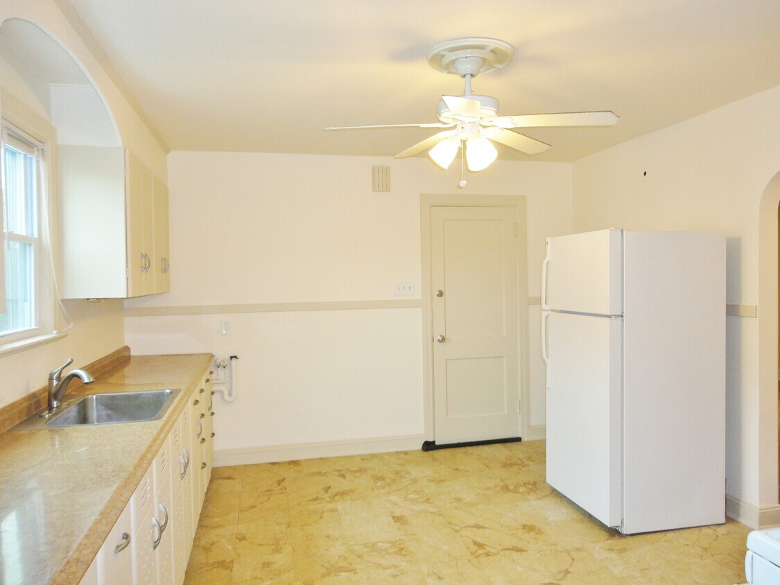 Primary Photo - 307 Lincoln Ave