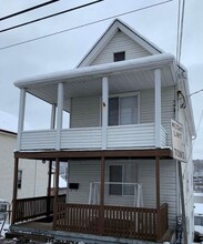 Building Photo - 206 Thompson Ave