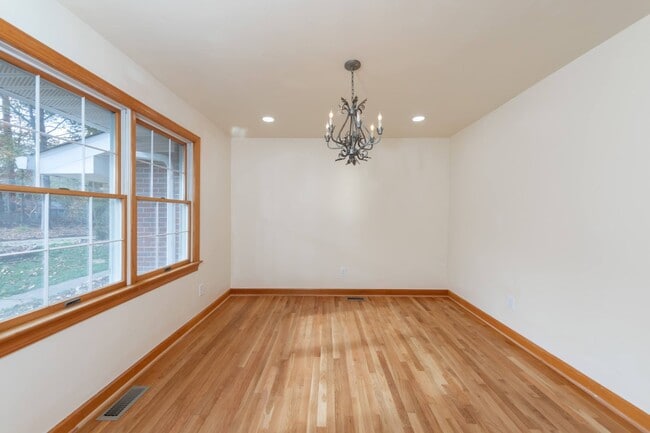 Photo - 107 Lorac Ct House