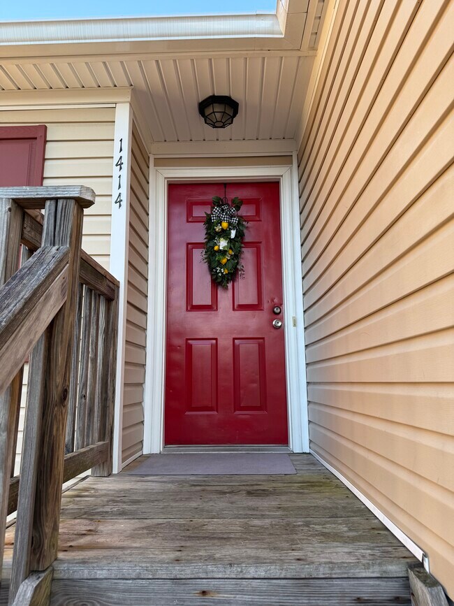 Foto del edificio - 1414 Deerpond Ln