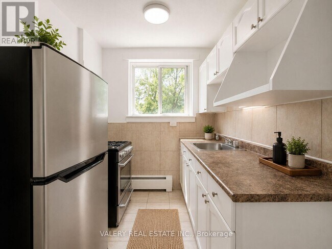 Photo du bâtiment - 852 Trafalgar St