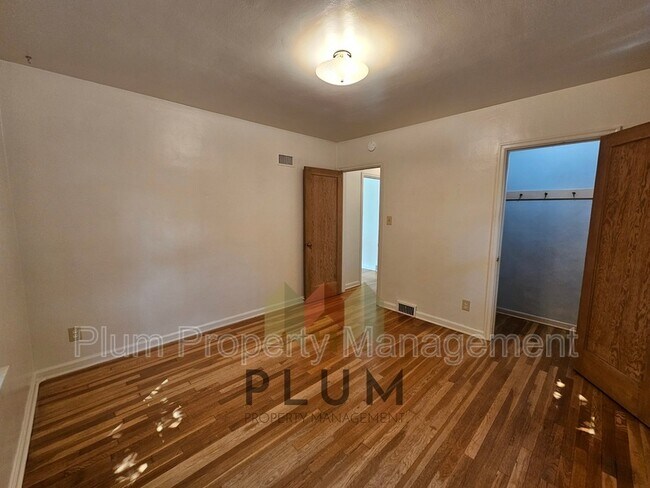 Foto del edificio - 407 S 5th St E