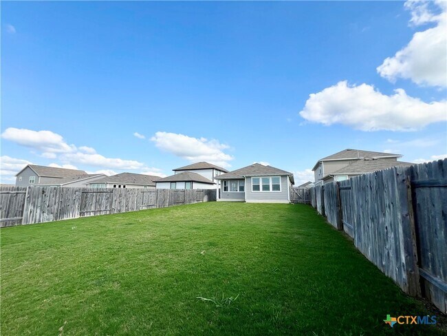 Building Photo - 239 Wild Wind Cv