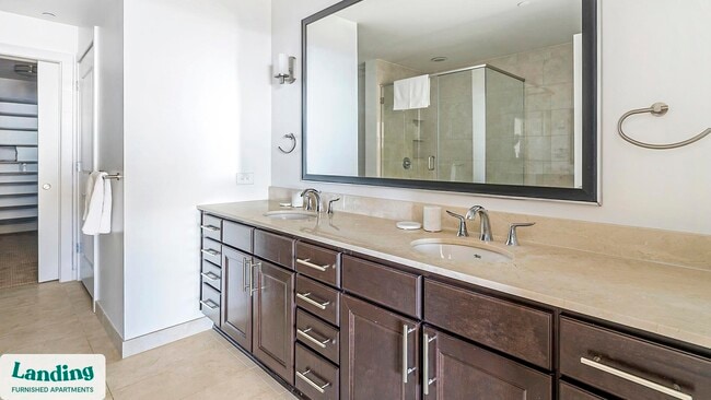 Building Photo - 777 Preston St