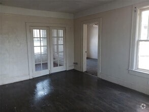 Building Photo - 720 6th St NW