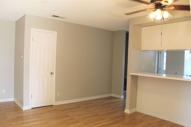 Building Photo - 2593bay