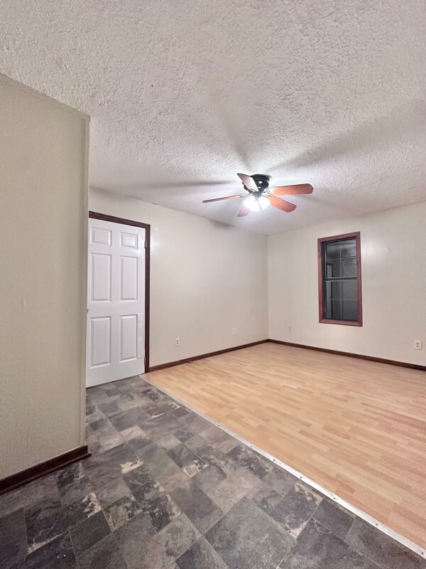 Foto del edificio - 4310 Claire St