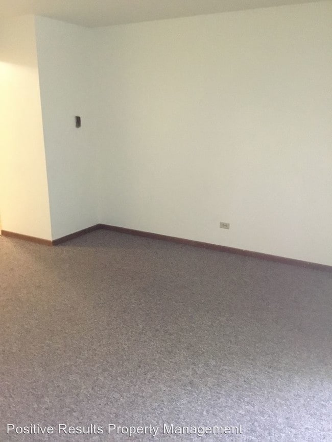 Building Photo - 1 br, 1 bath Apartment - 298 High Line St