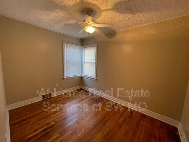 Foto del edificio - 1415 S Pickwick Ave