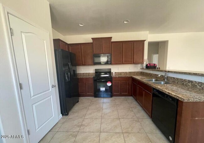 Foto del edificio - 24366 W Chipman Rd