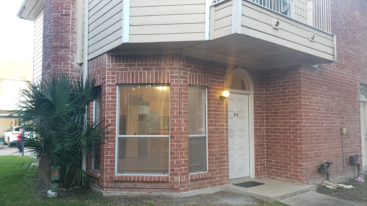 8320 Wild Rose St, Houston, TX 77083 Townhome Rentals in Houston TX