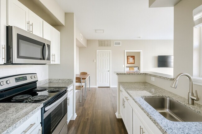 Foto del edificio - 6225 Saratoga Blvd
