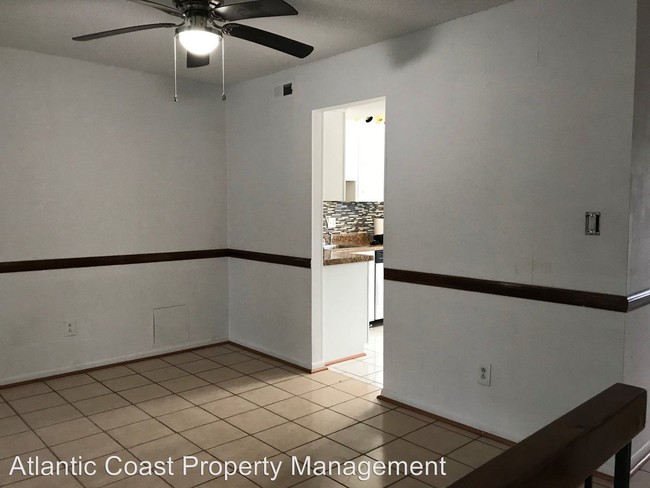 Building Photo - 3 br, 1.5 bath House - 3889 Counselor Lane