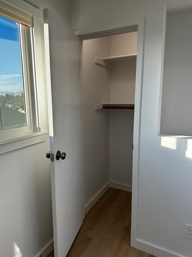 Building Photo - 4106 Terrace St