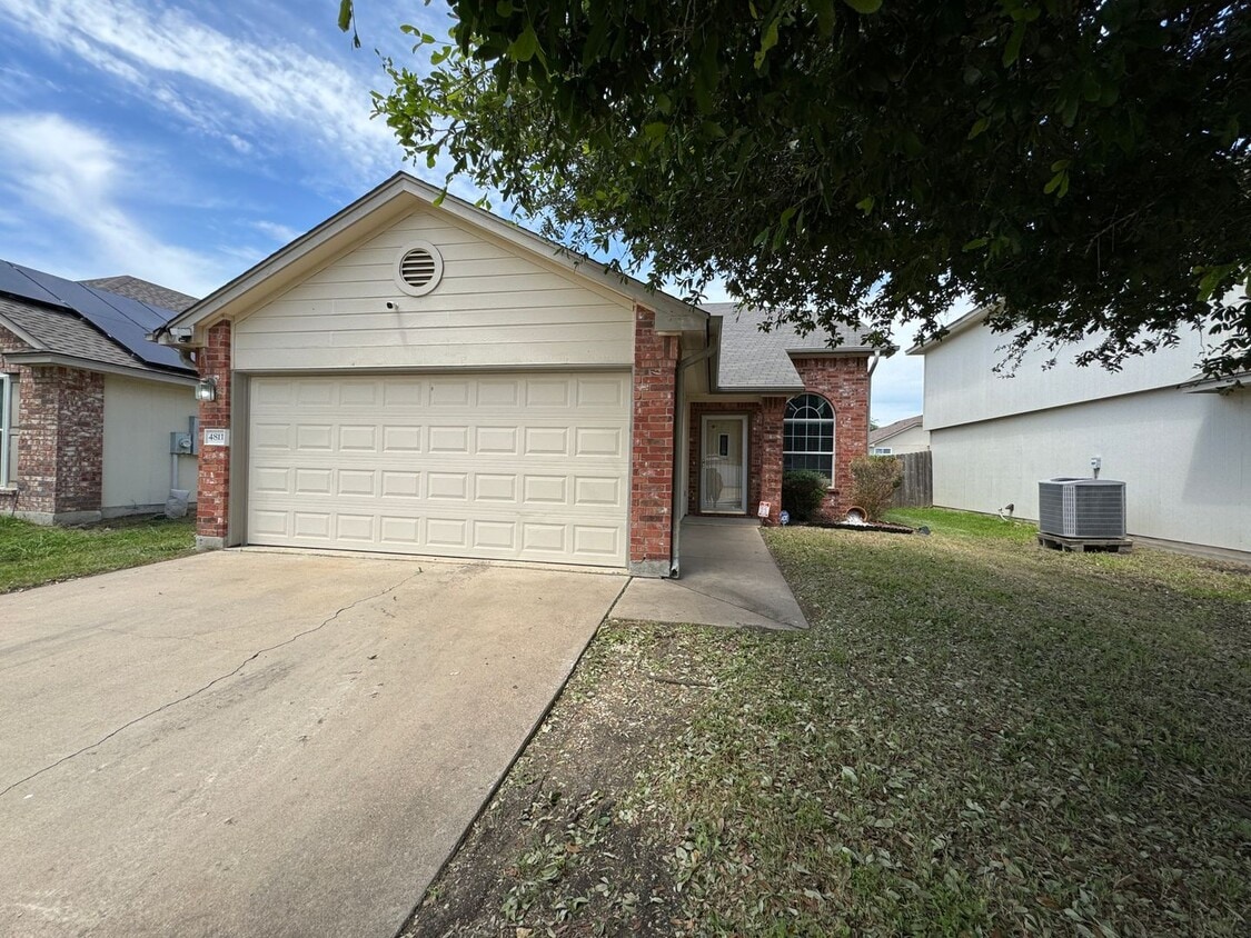 Foto principal - 4811 Causeway Ct