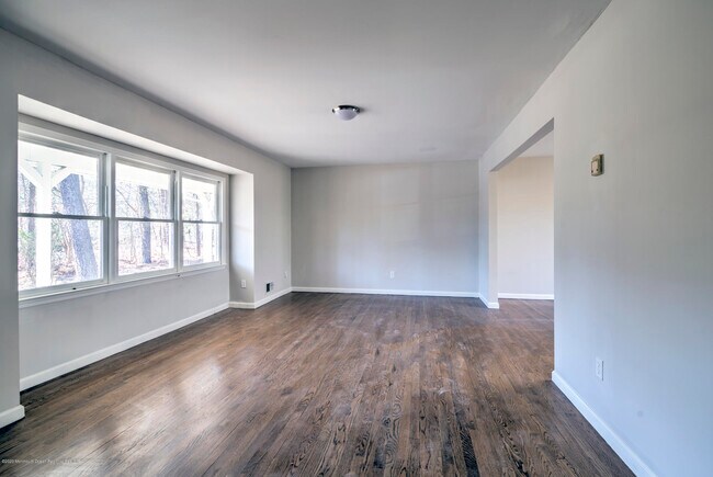 Foto del edificio - 15 Magnolia Dr