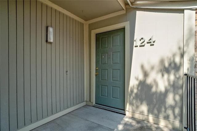 Building Photo - 8100 Cambridge St