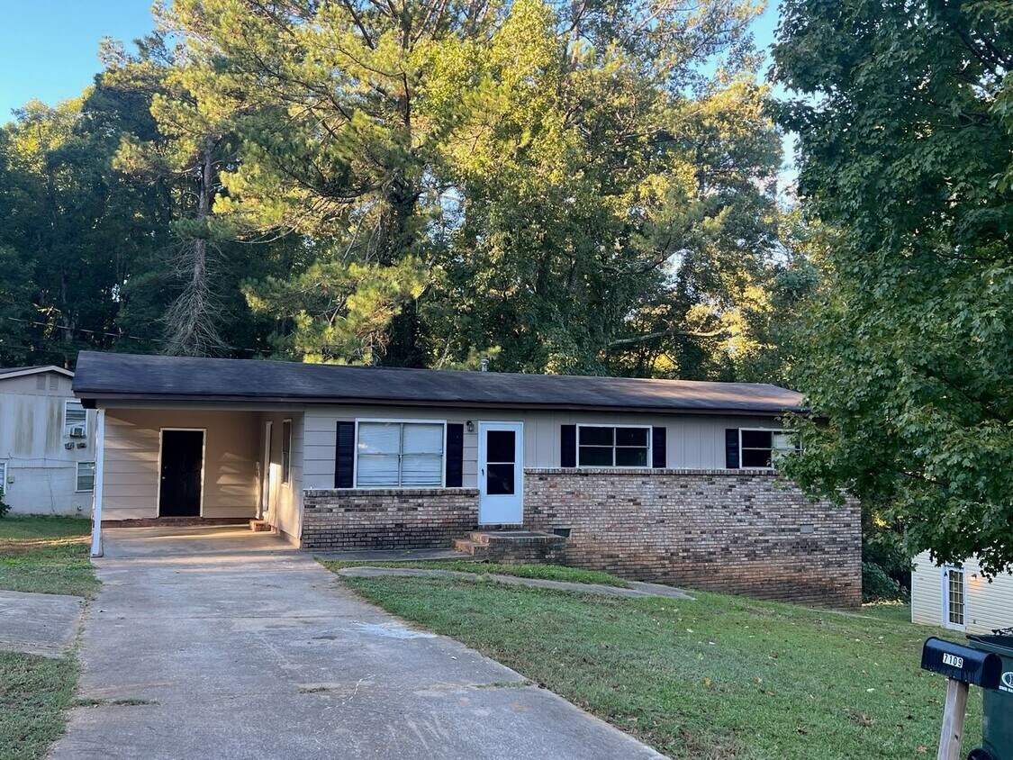 Primary Photo - Brick Home Located on large corner lot