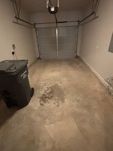 Building Photo - 916 Erika Ln