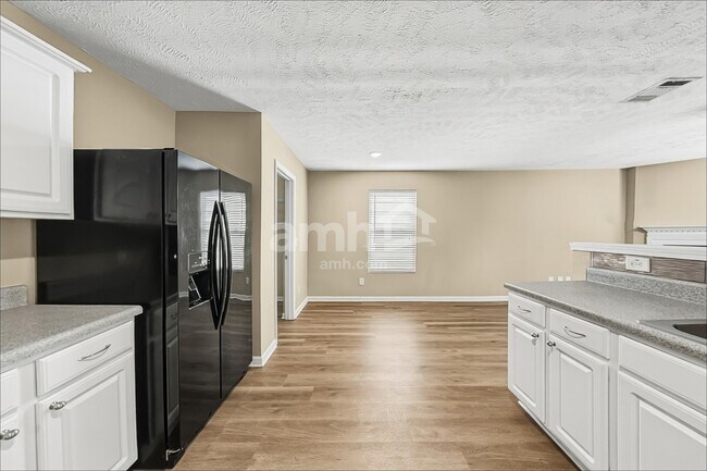 Foto del edificio - 424 Elderberry Way
