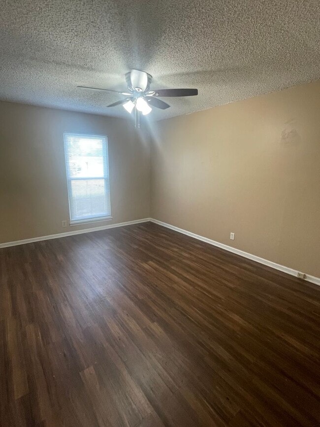 Foto del edificio - 438 Roger Williams Ave