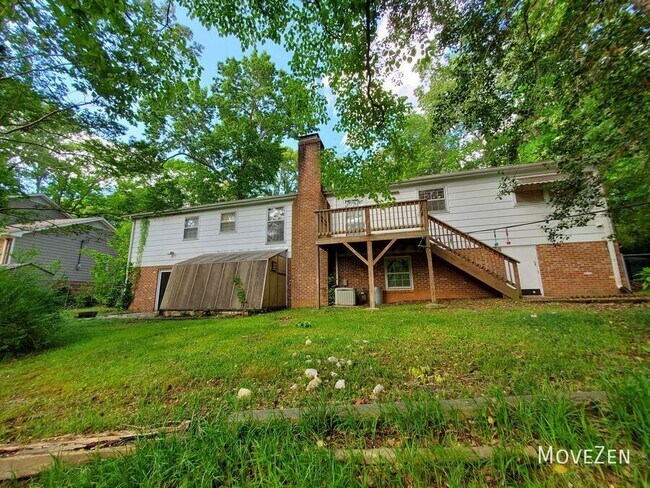 Foto del edificio - 812 Autumn Ct