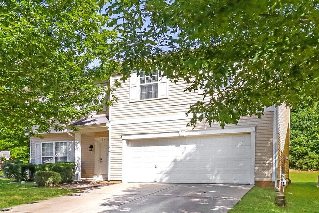 Building Photo - 16105 Long Talon Way