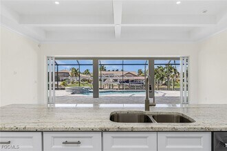 Building Photo - 3614 SE 17th Pl