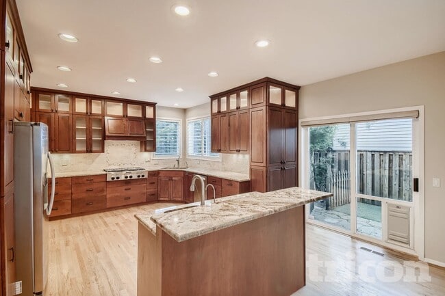 Building Photo - 28501 SW Meadows Loop