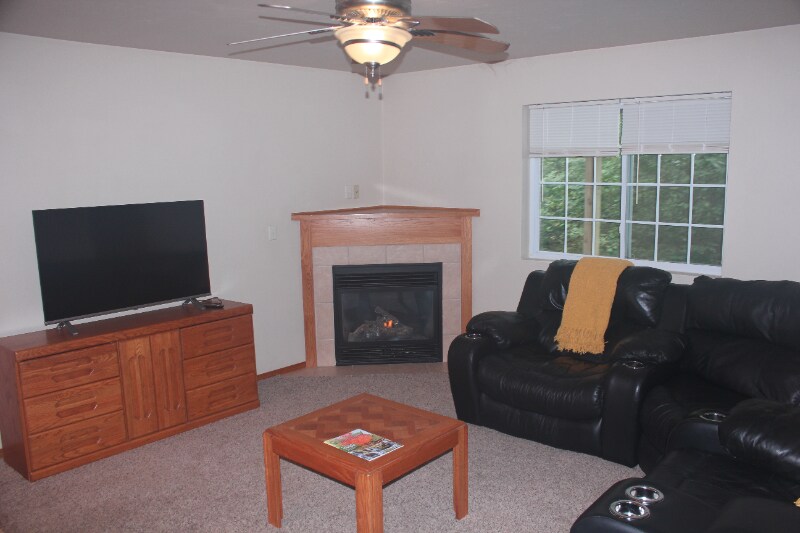 1491 Arctic Ct, Suamico, WI 54173 Condo for Rent in Suamico, WI