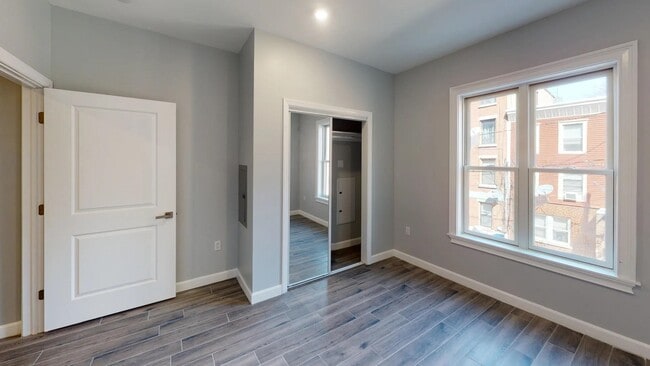 Foto del edificio - 680 Grand St