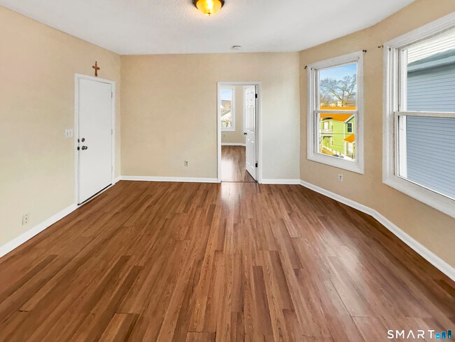 Building Photo - 34 Wolcott St