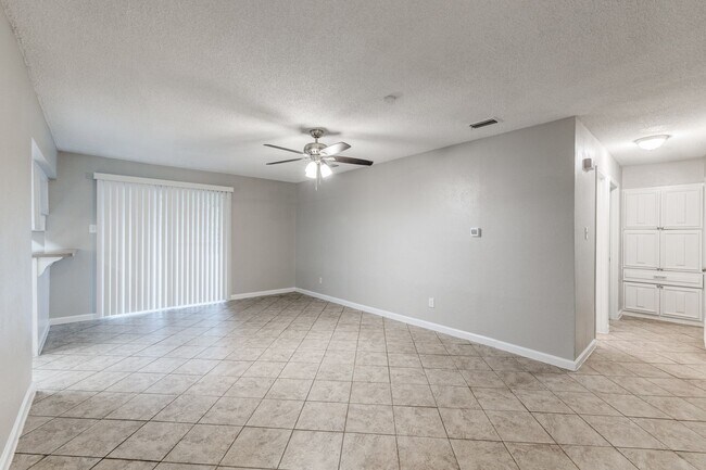 Foto del edificio - Comfortable & Stylish 3-Bedroom Home in Grand Prairie