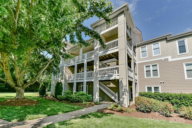 Building Photo - 18557 Vineyard Point Ln