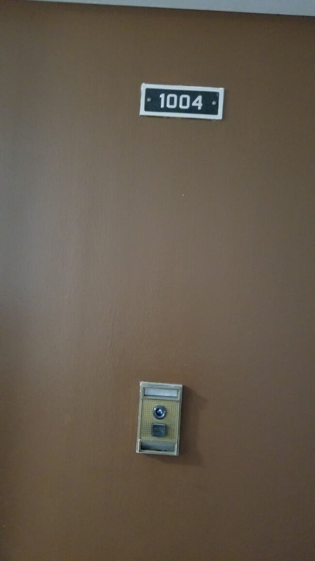 Foto del edificio - 1610 Kanunu St