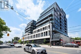 Building Photo - 500-500 Dupont St